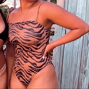 Buddy Love NICOLE SQUARE NECK ONE PIECE - tiger